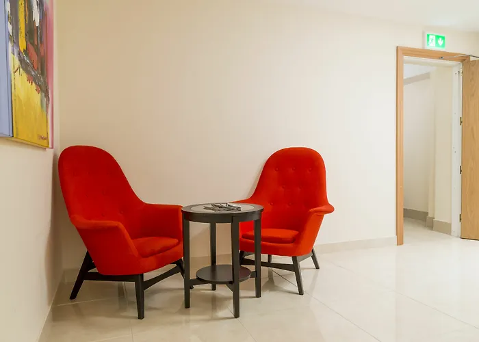 Five Lamps Apartment *