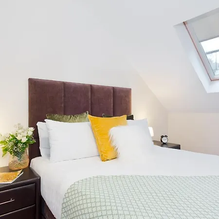 Five Lamps Apartment Dublin