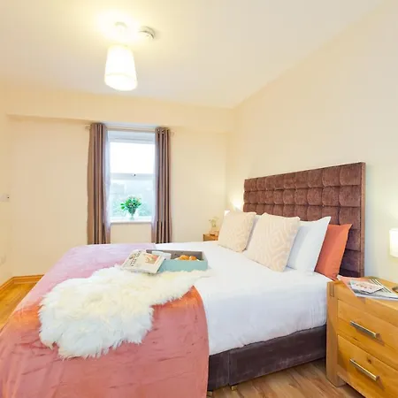 Five Lamps * دبلن