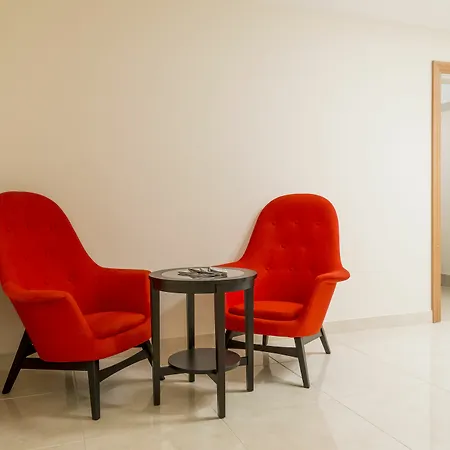 Five Lamps Apartment *