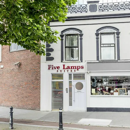 Five Lamps Apartment