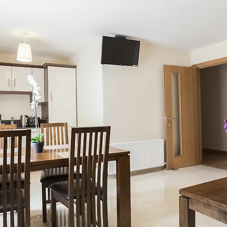 Five Lamps Apartment