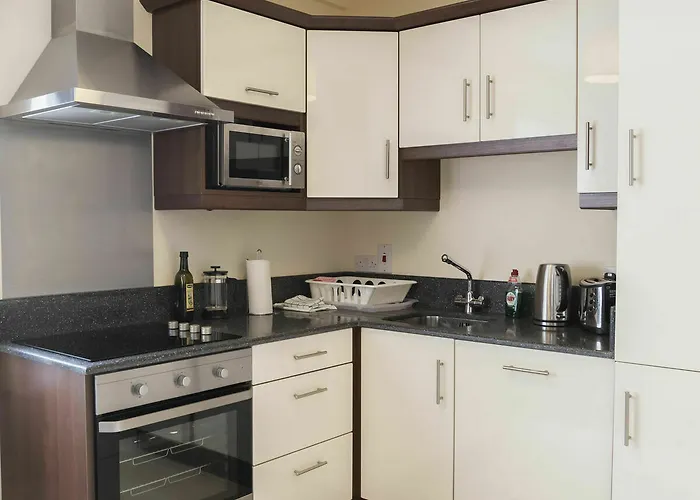 アパート Five Lamps